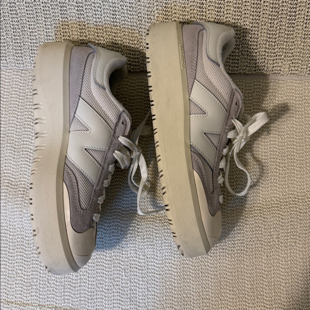 New Balance CT302 Mens 6 W 8 Shoes White Grey Sneaker Comfort Athletic Unisex